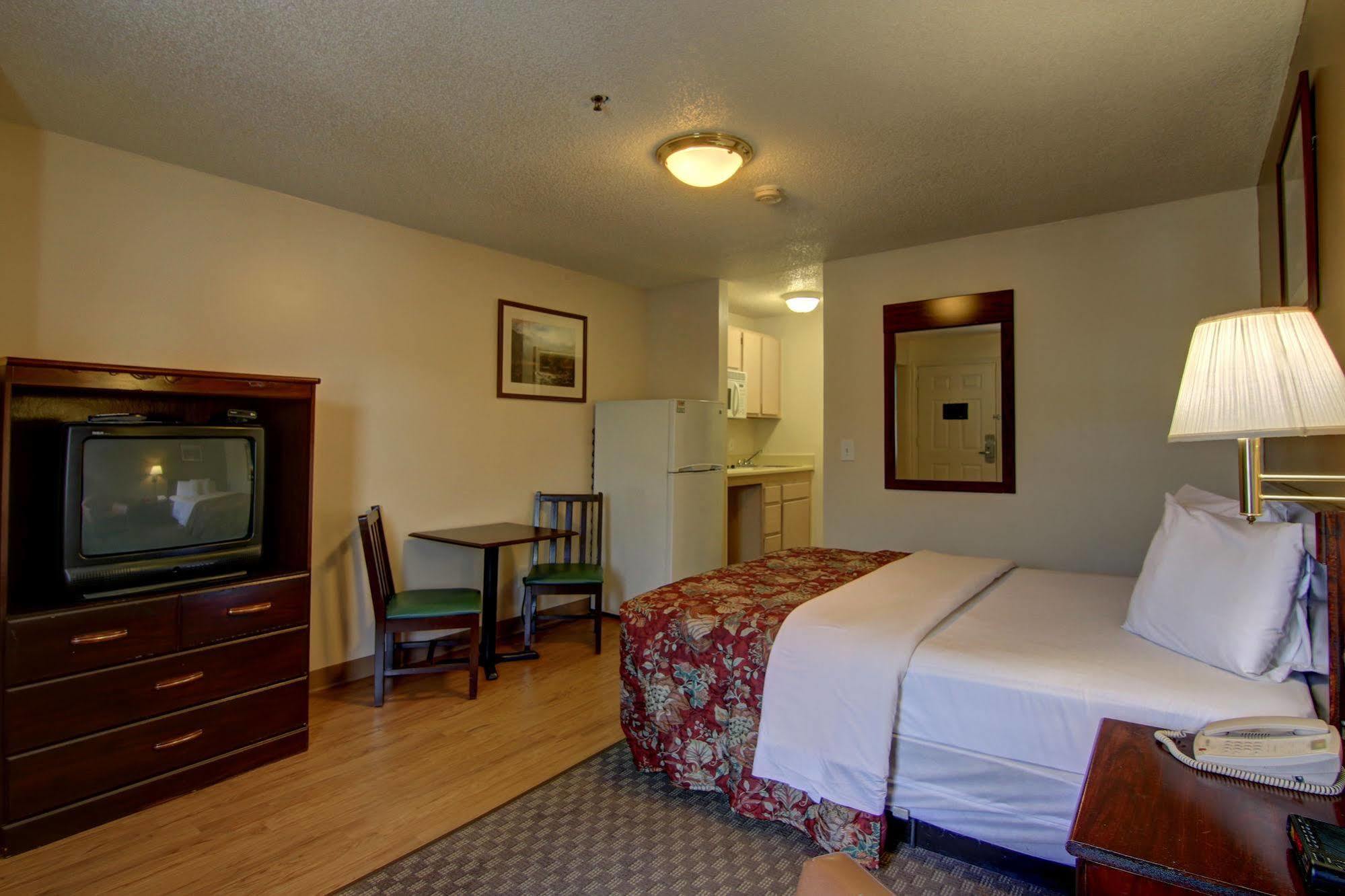 Intown Extended Select Houston Tx - 2*